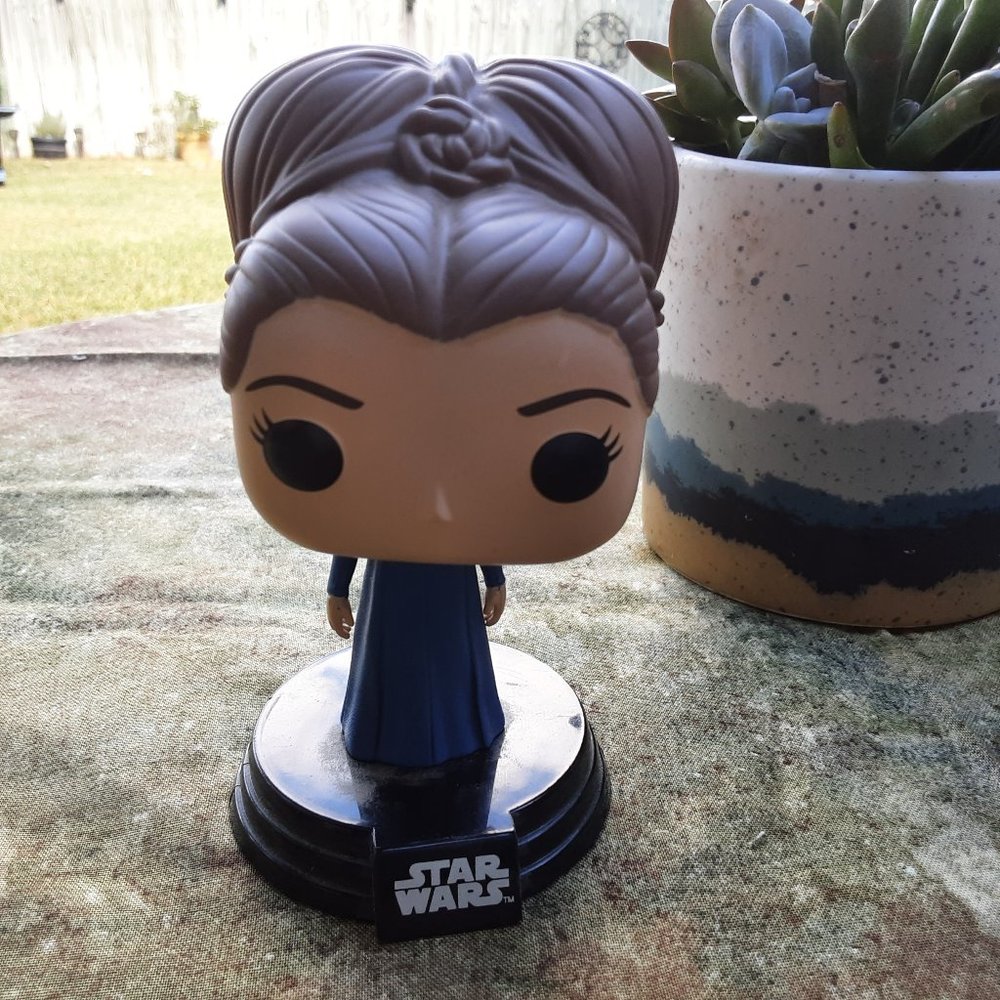 Funko Pop Star Wars Episode 7 Princess Leia Bobblehead